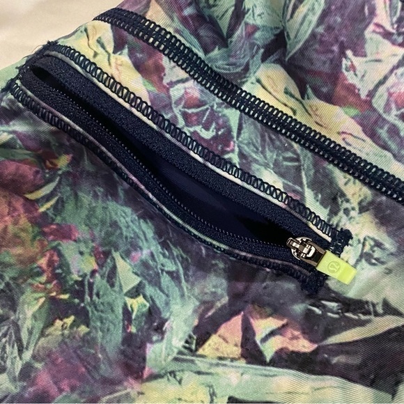 Lululemon  Capri multicolour size 6 - Picture 3 of 6